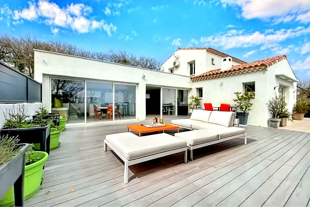 Maison à ROCHEFORT-DU-GARD