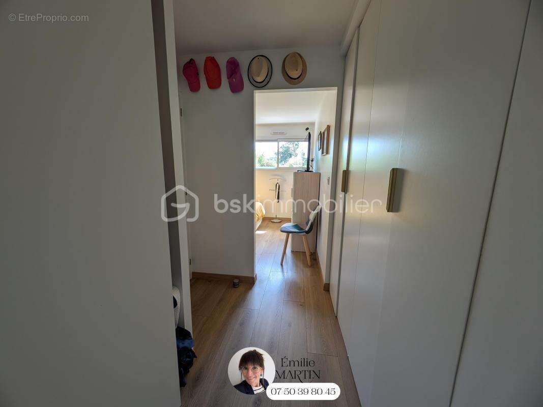 Aux portes de Rennes, à seulement 5 minutes du centre de Cesson-Sévigné, laissez-vous séduire par cette magnifique maison contem - photo 9