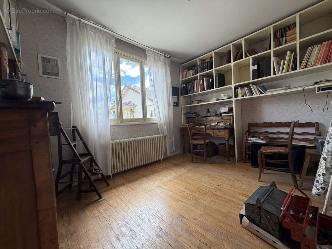Maison à RIORGES