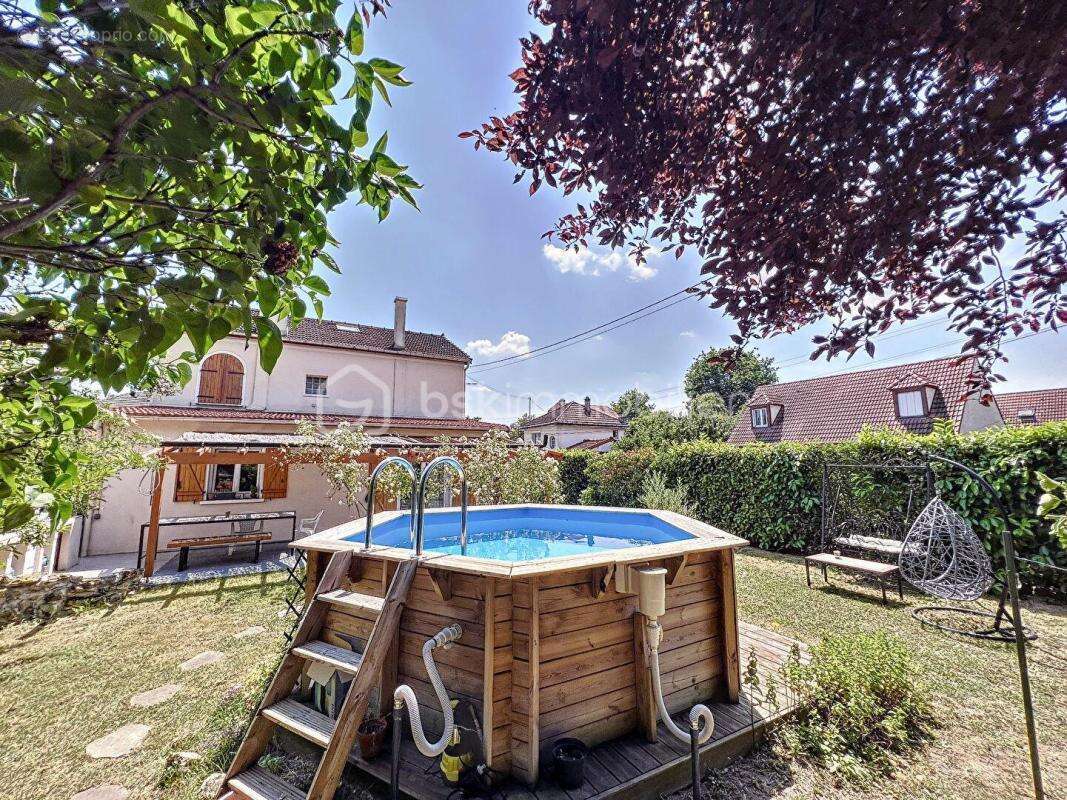 Maison à LIMEIL-BREVANNES