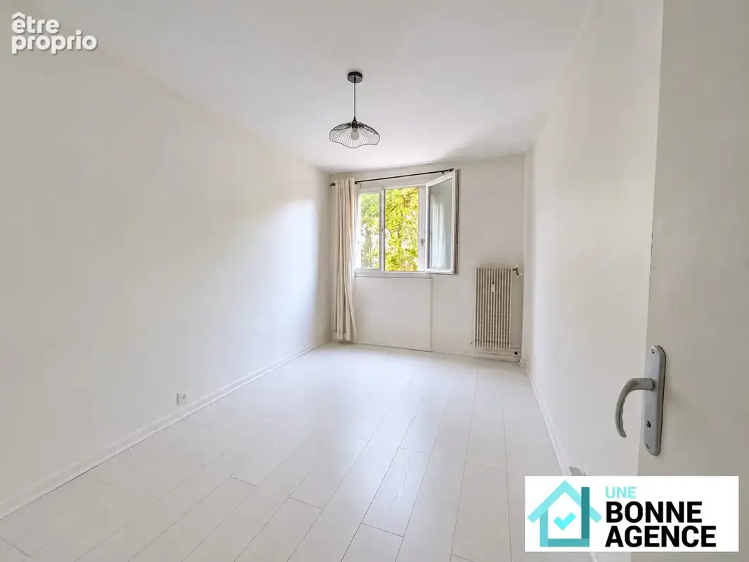 Appartement 4 pièces 82 m² à vendre à Tours (37200) - photo 7