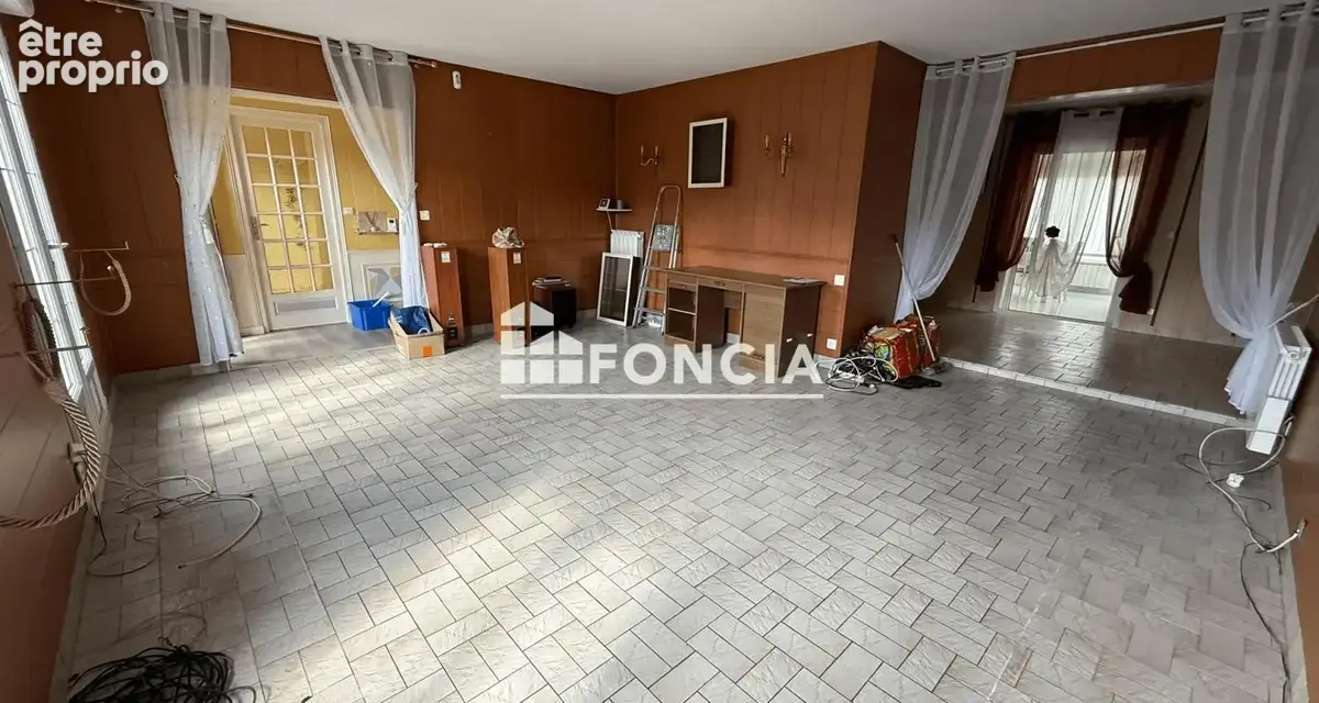 Yvre l'eveque : maison independante aux beaux volumes - photo 2