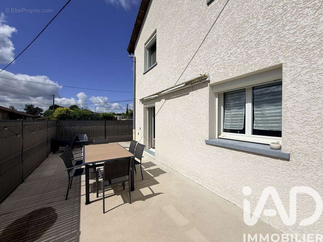 Photo 2 - Maison à NEUVILLE-SUR-AIN