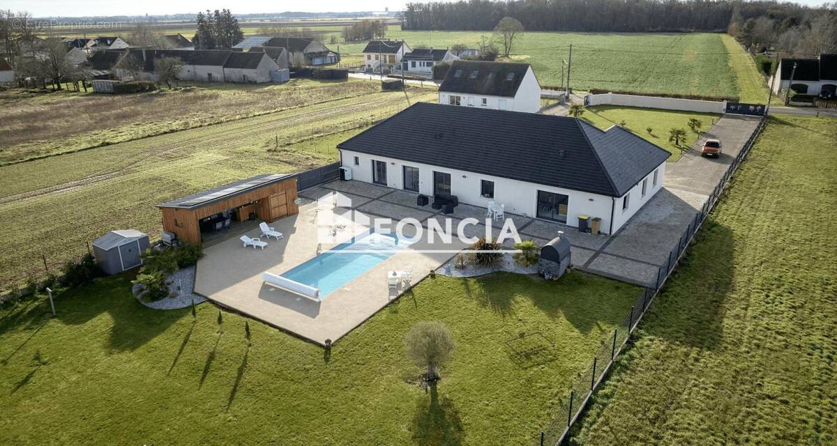 Maison à CORQUILLEROY