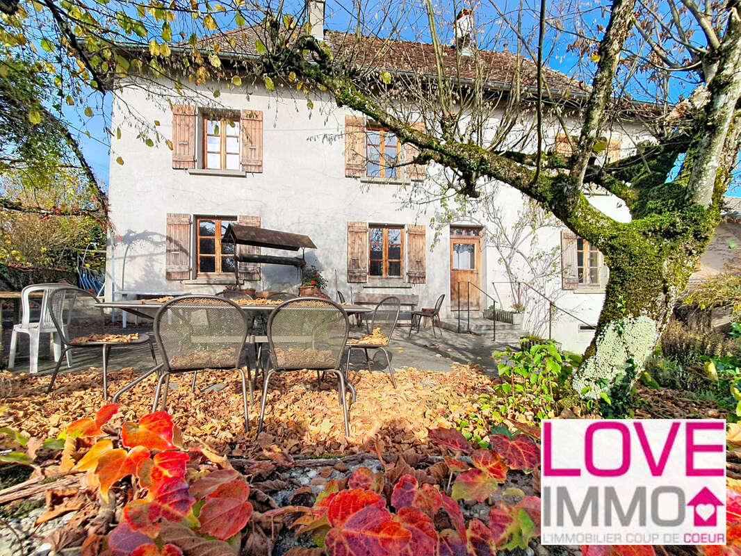 Maison à FAVERGES-DE-LA-TOUR