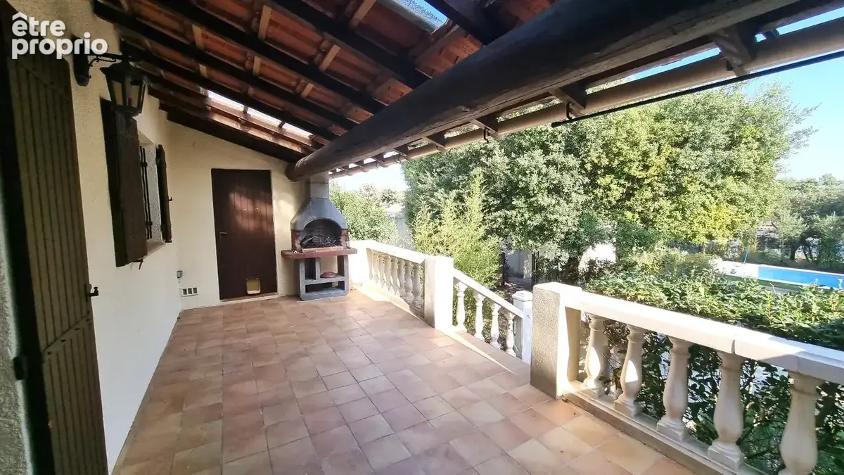 Maison 6 pièces 121 m² à vendre à Uchaud (30620) - photo 3