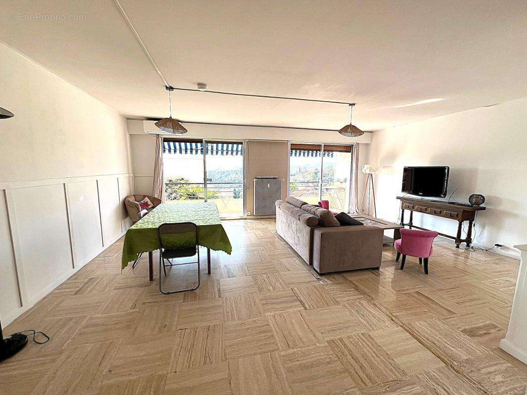 Appartement à LE CANNET