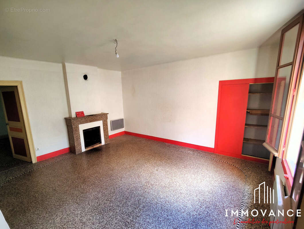 Maison à VIOLS-LE-FORT