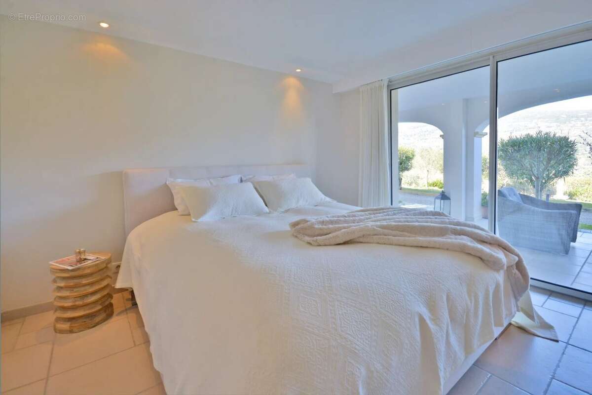 Maison à PEYMEINADE