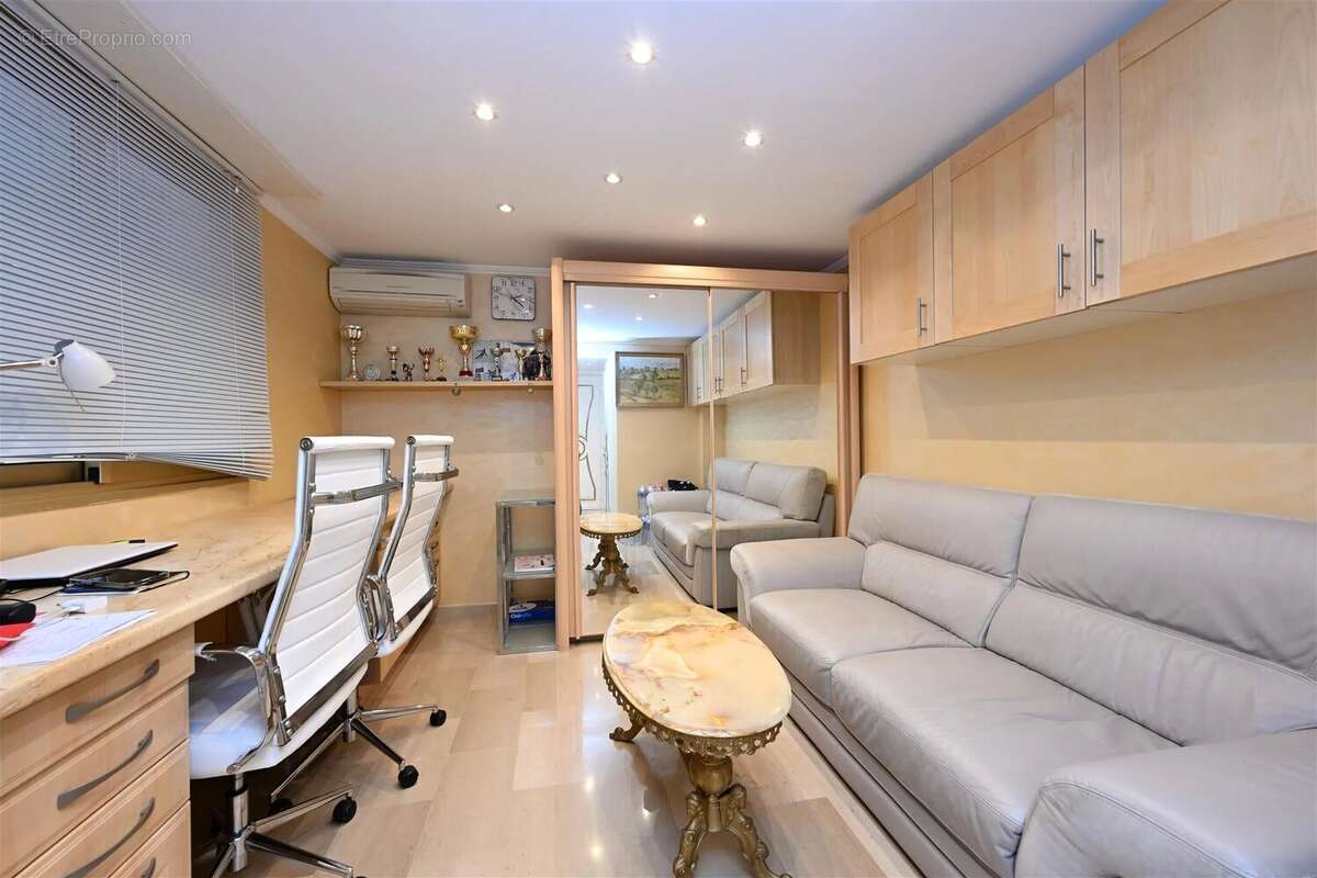 Appartement à BEAULIEU-SUR-MER