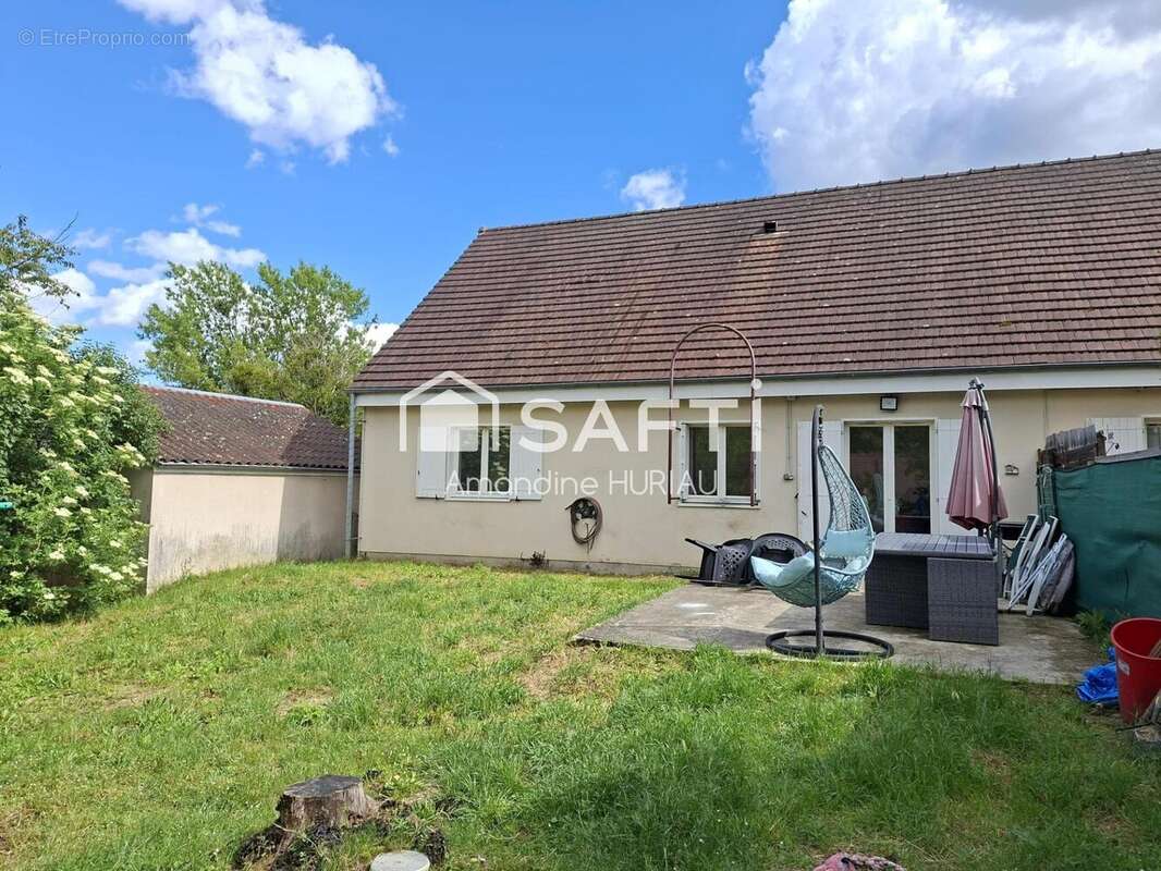 Photo 2 - Maison à BELLENAVES