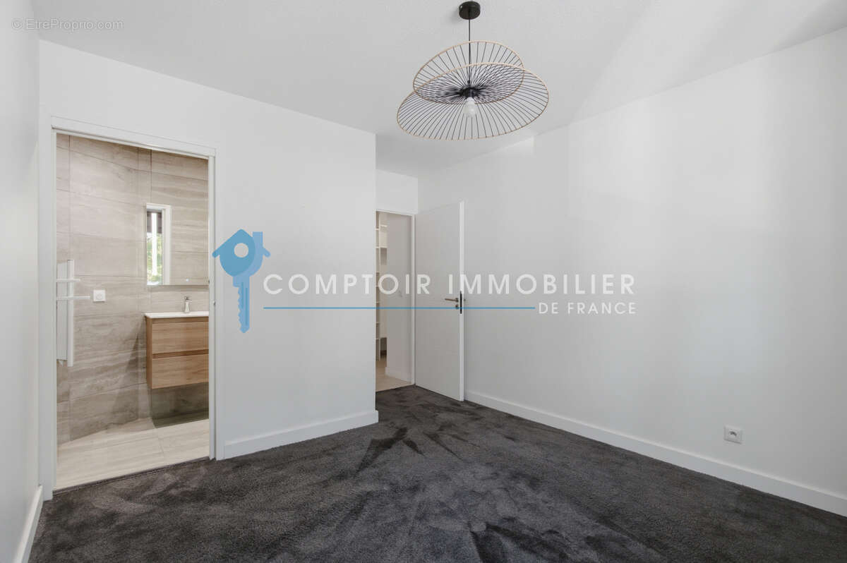 ECHIROLLES Frange Verte - Appartement T5 d'Exception - photo 12