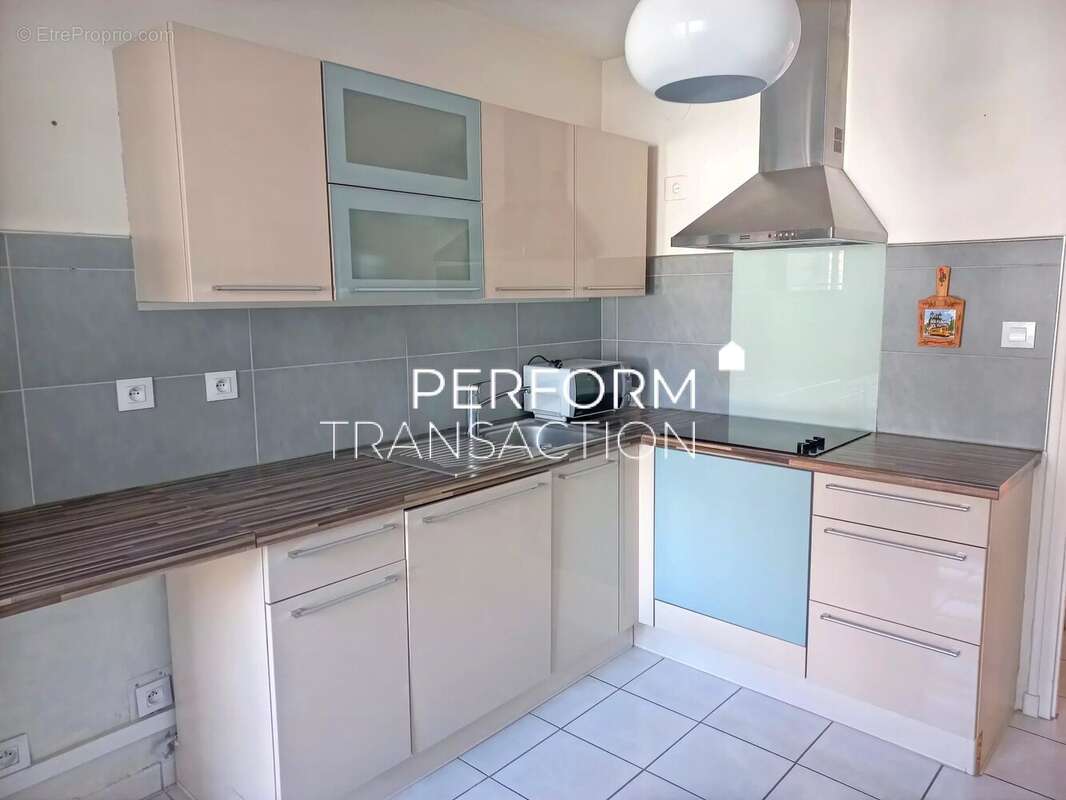 Appartement à MEYLAN