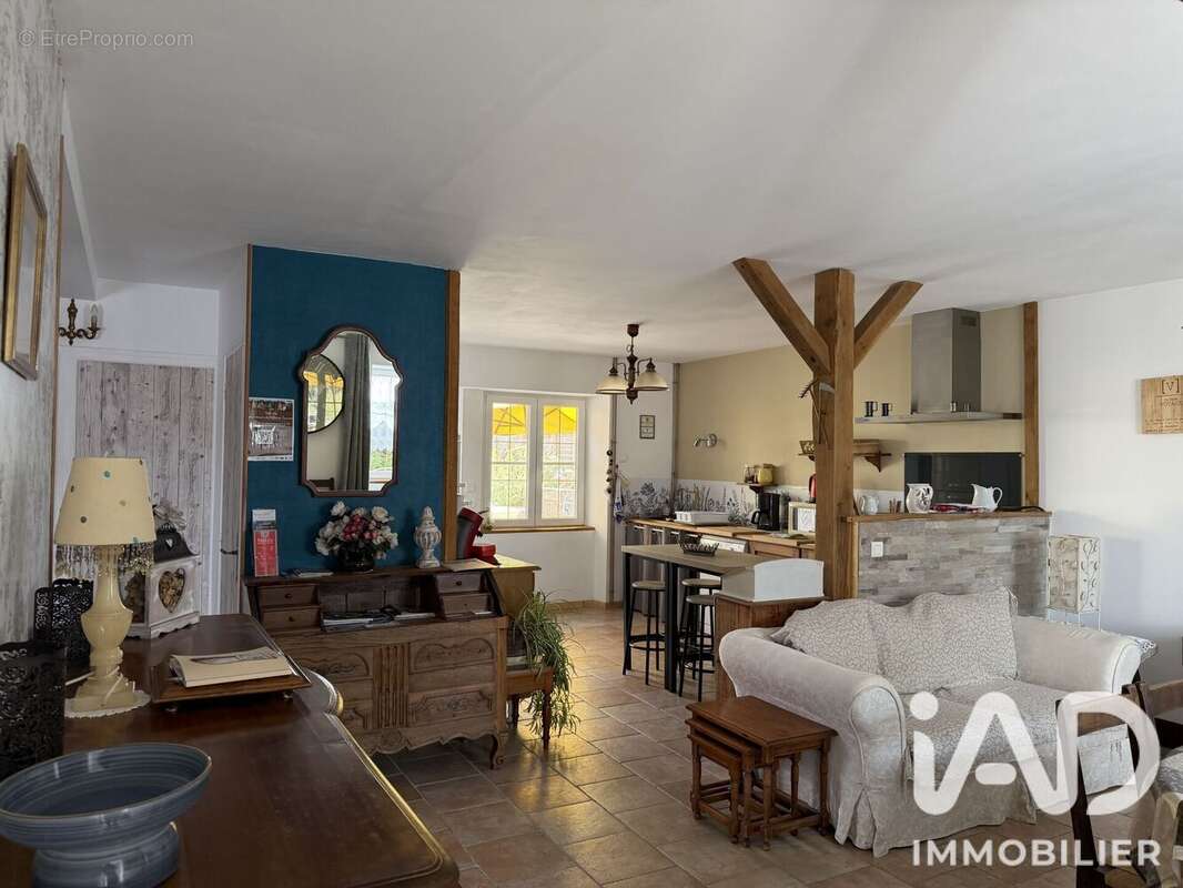 Maison 108 m² à Clamerey  - photo 4
