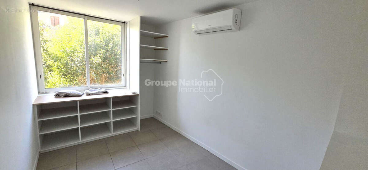 QUARTIER VERDURON HAUT! Maison atypique de 120 m² de type 5 sur parcelle de terrain de 200 m² avec vue mer! - photo 10