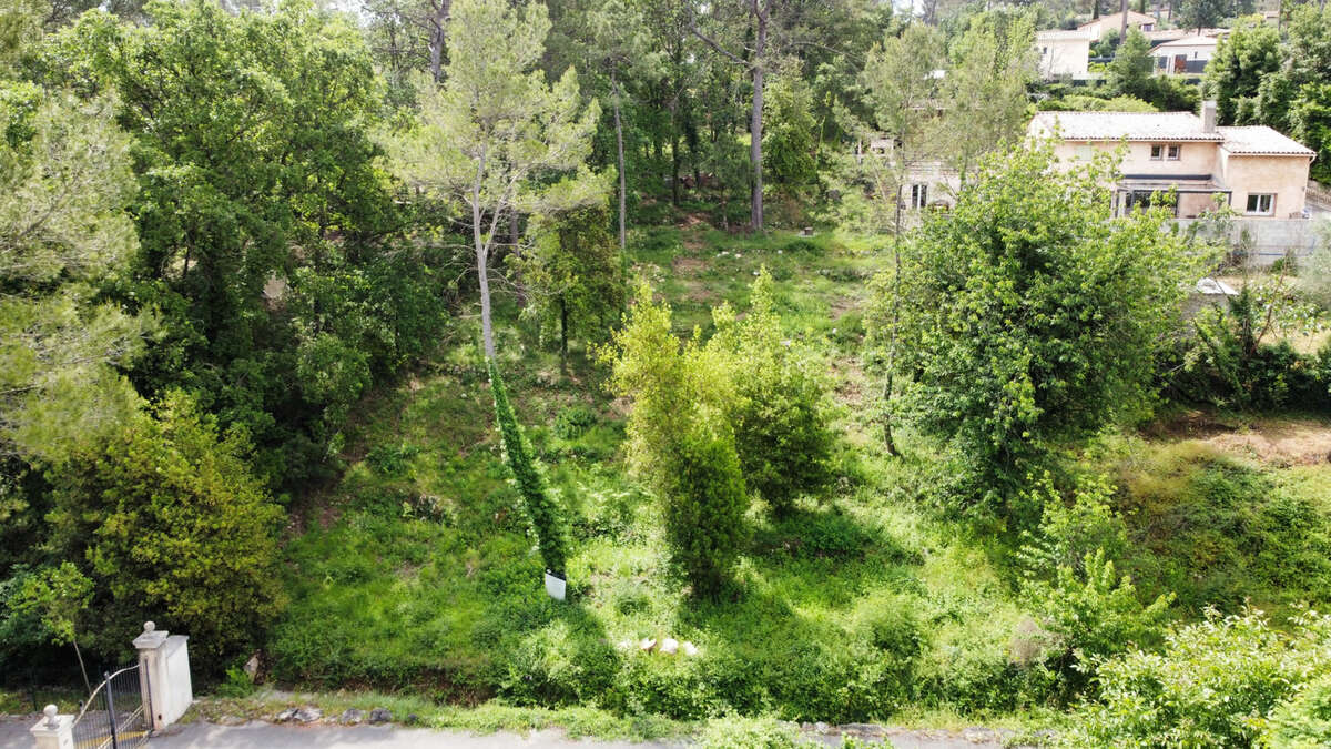 Terrain à PEYMEINADE