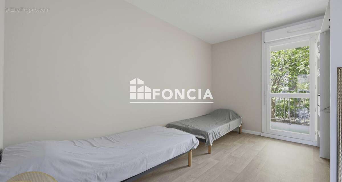 Appartement type 4 renove proche tram b - photo 4