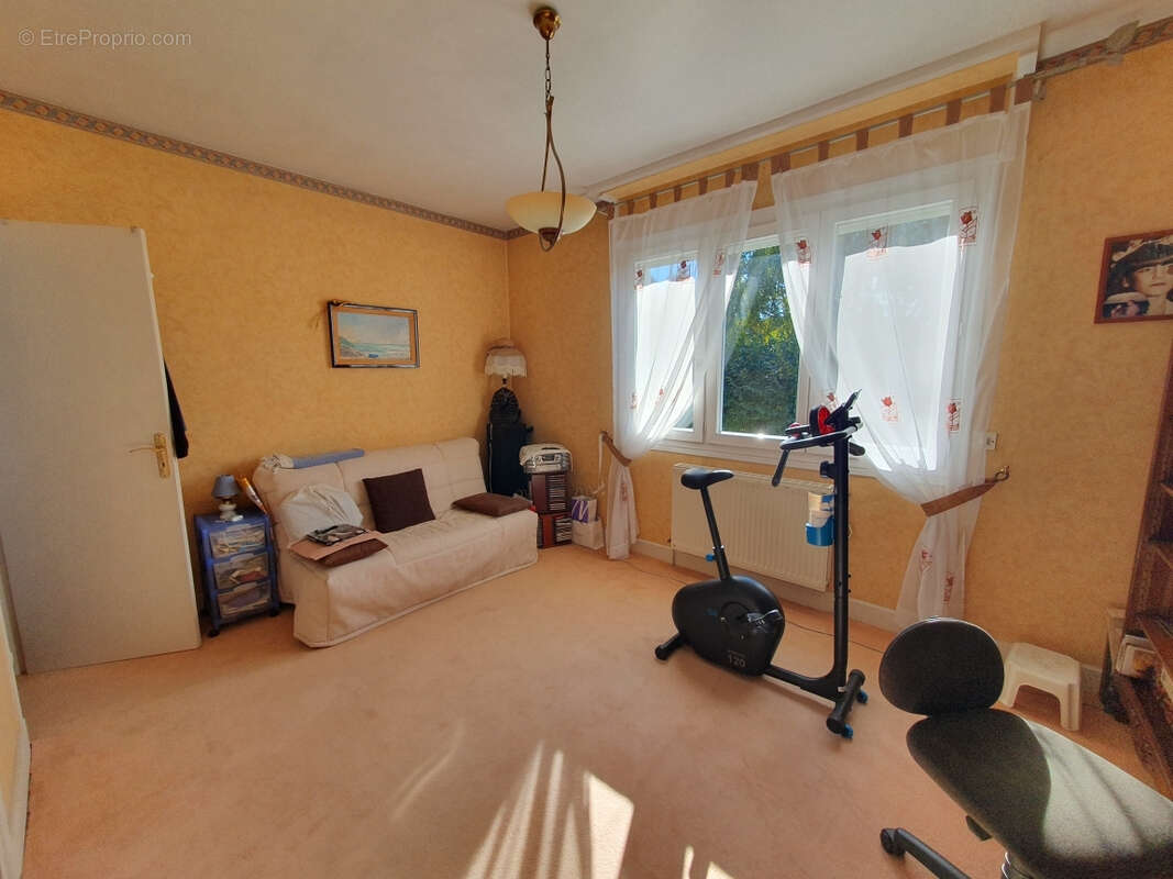 Maison à MARCILLAC-LA-CROISILLE