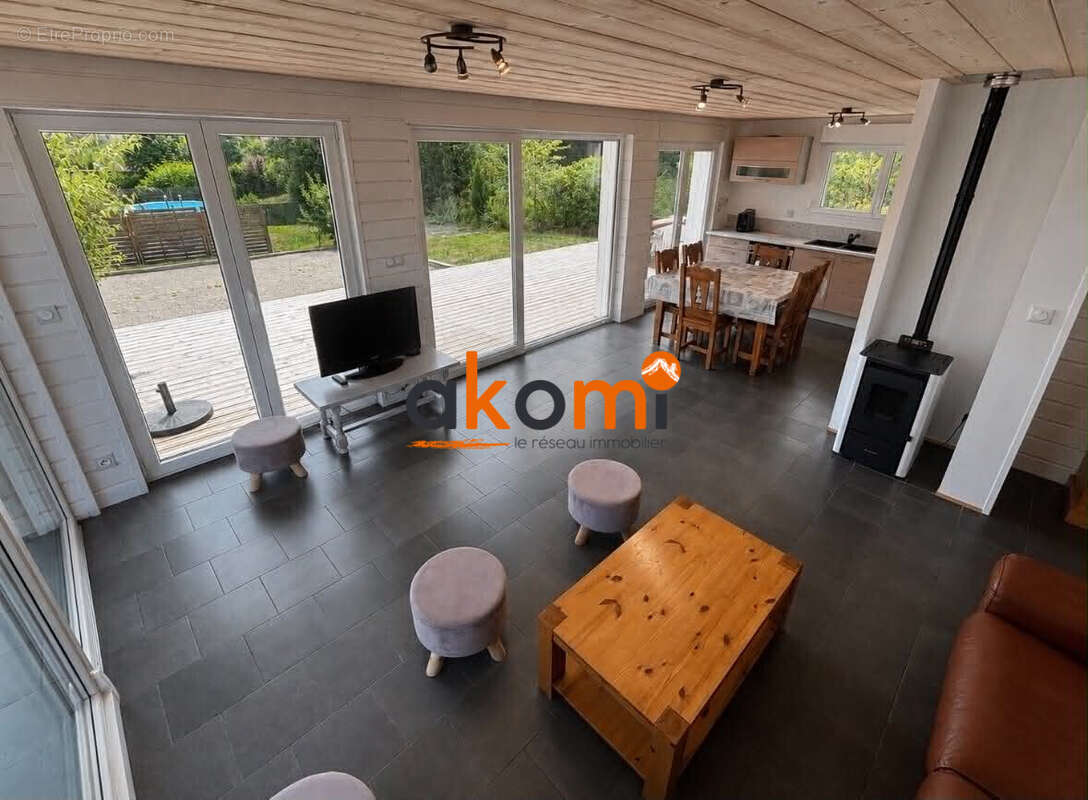 Maison 187 m² à Le Menil  - photo 9