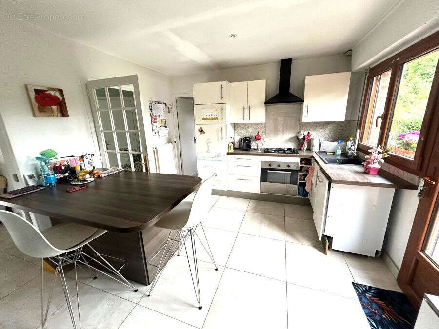 Maison à BRUILLE-SAINT-AMAND