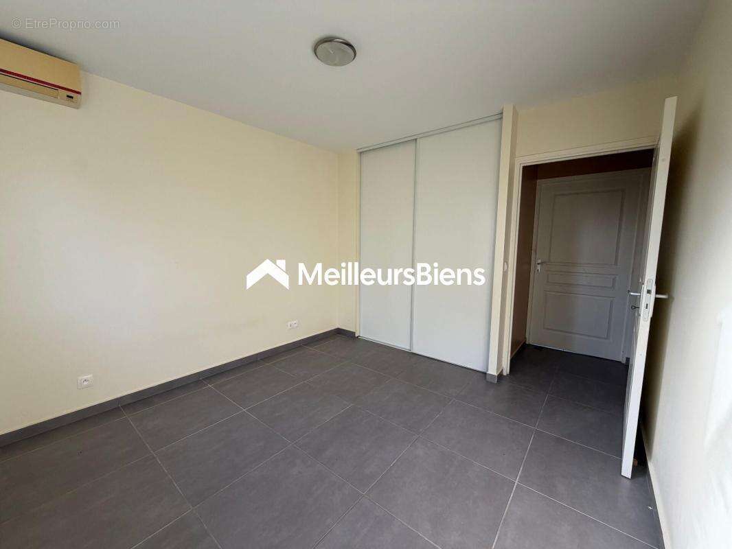 Maison à PETIT-BOURG