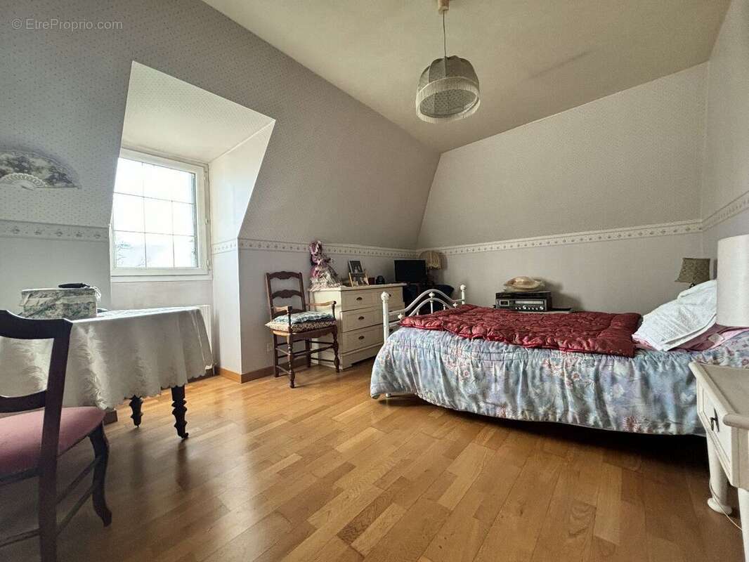 Maison 5 chambres, 210 m2 avec piscine - photo 12