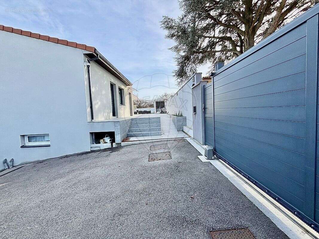 Maison à SAINT-PRIEST