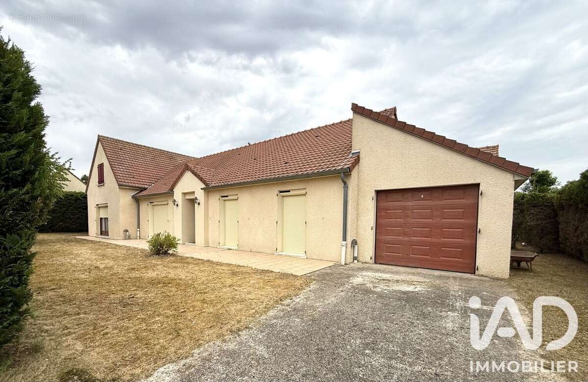 Maison 210 m² à Maintenon  - photo 7
