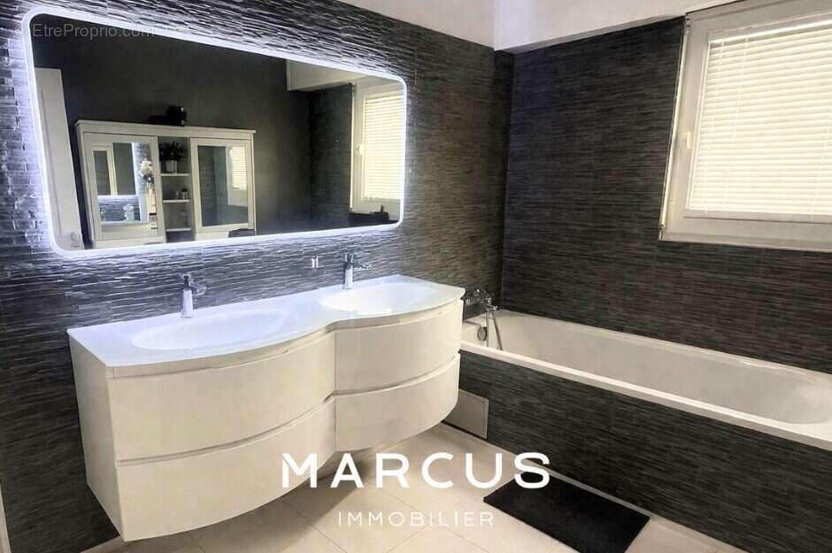 Appartement à BENERVILLE-SUR-MER