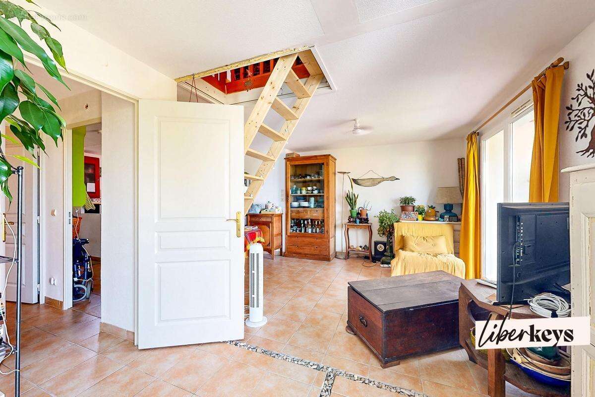 HOMPS : Charmante maison de 64m² avec extérieur vue sur le lac - photo 8