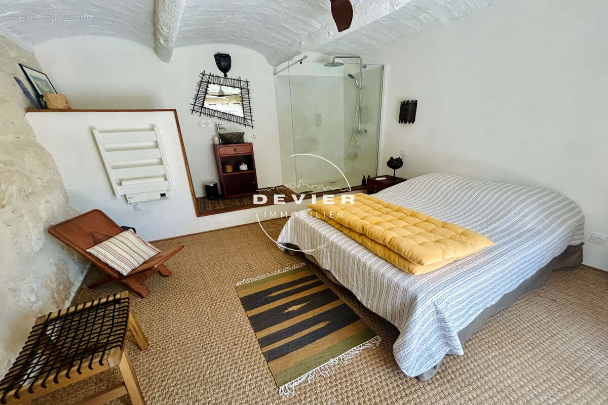 Maison à SAINT-GENIES-DES-MOURGUES