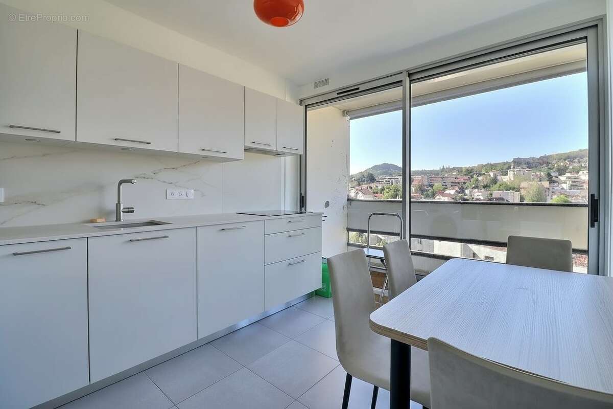 Appartement à CHAMALIERES