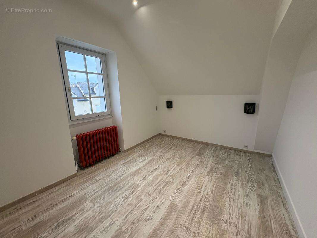 Maison à PLOUGONVELIN