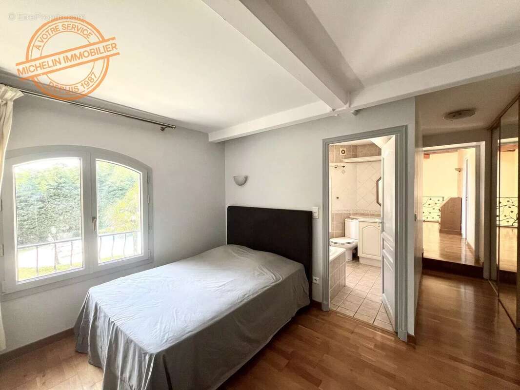 Maison à SAINT-CYR-AU-MONT-D'OR