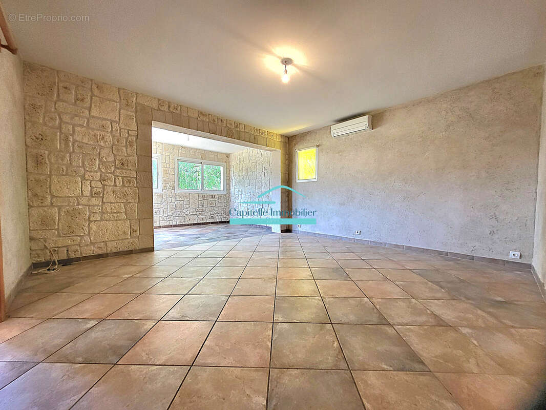 Mireval (hérault) , Villa T4 plain pied sur 692m2 de terrain avec piscine - photo 6