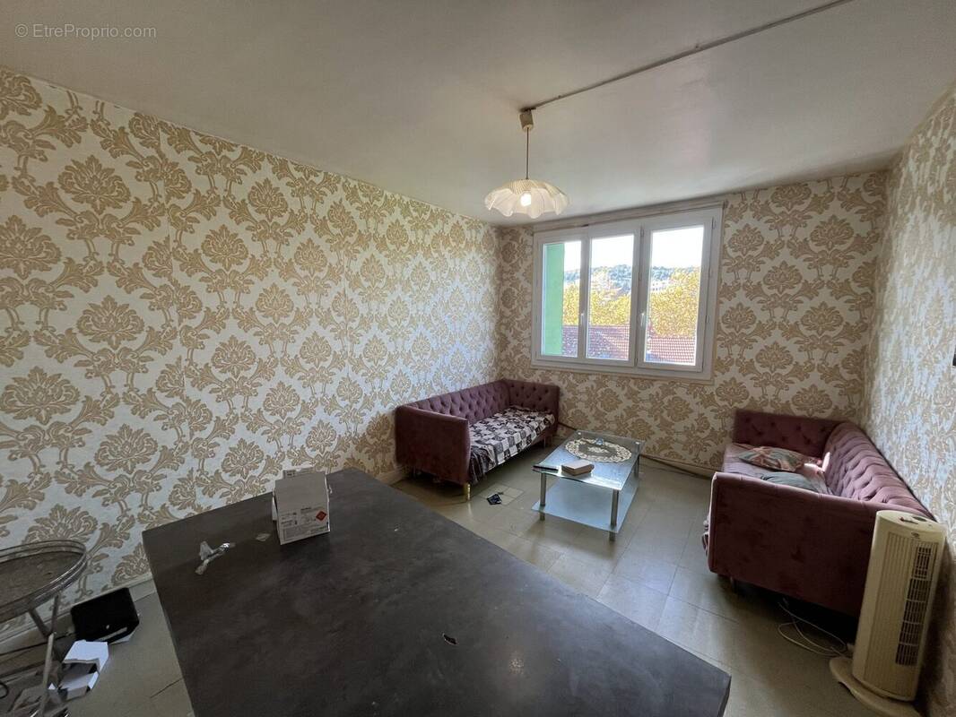 Appartement à SAINT-ETIENNE