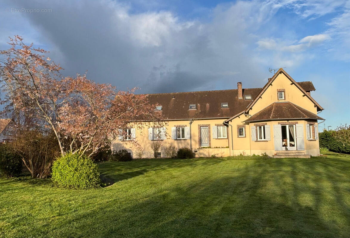 Maison à BREZOLLES