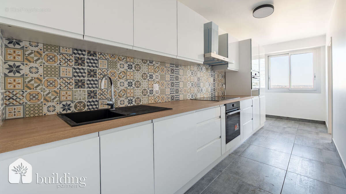 Appartement à COURBEVOIE