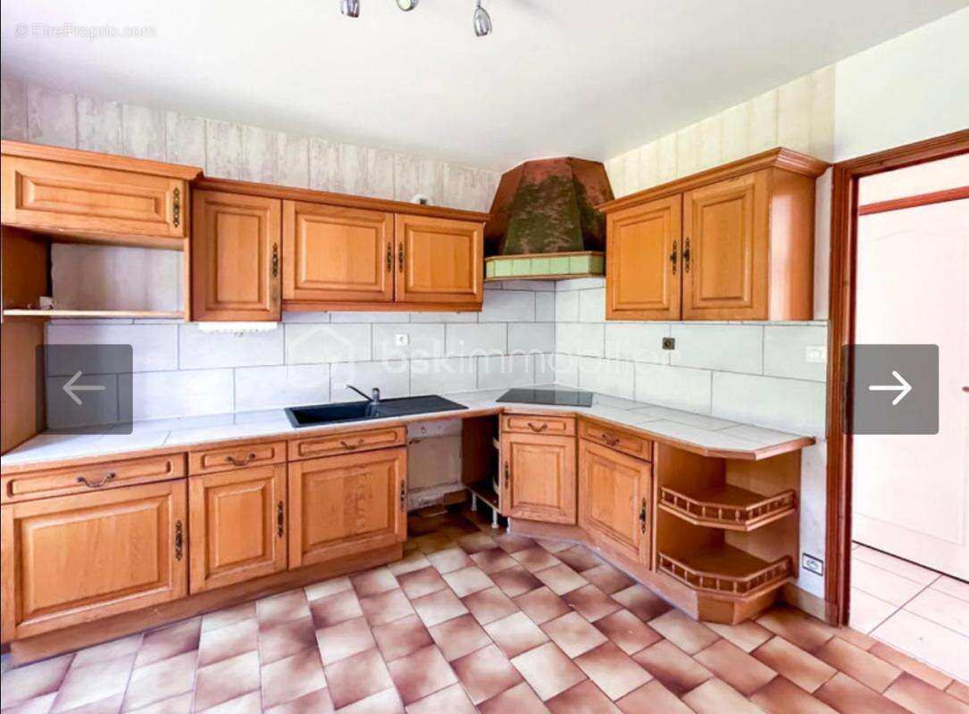 Maison à CHAMPCEVINEL