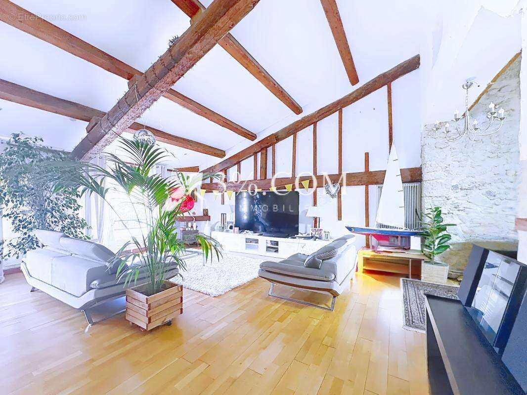 NARBONNE - COURS MIRABEAU Appartement de caractère de 136 m2 - photo 5