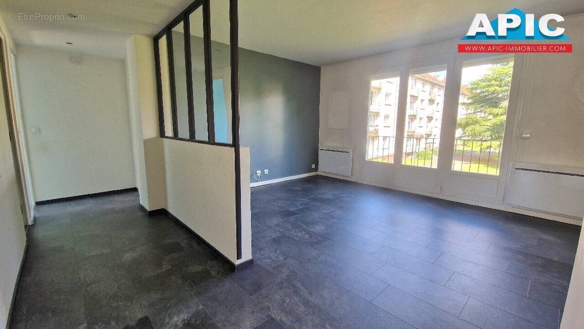 Appartement à GROSLAY