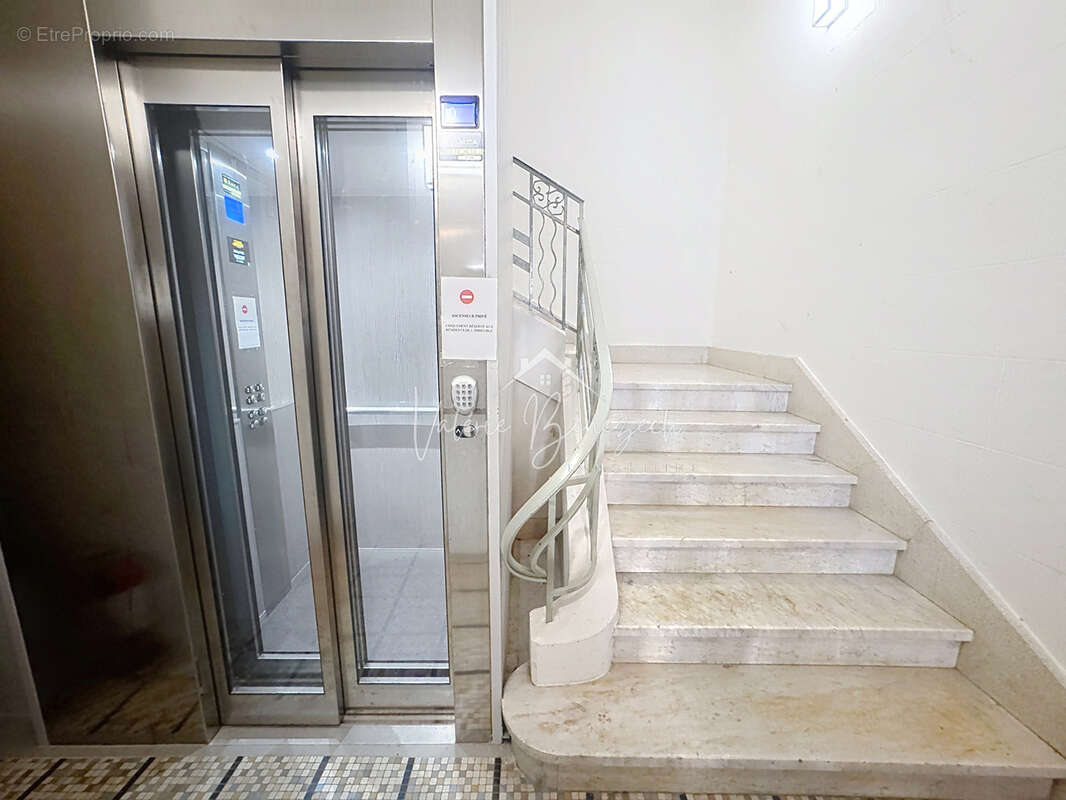 Appartement à SAINT-AFFRIQUE