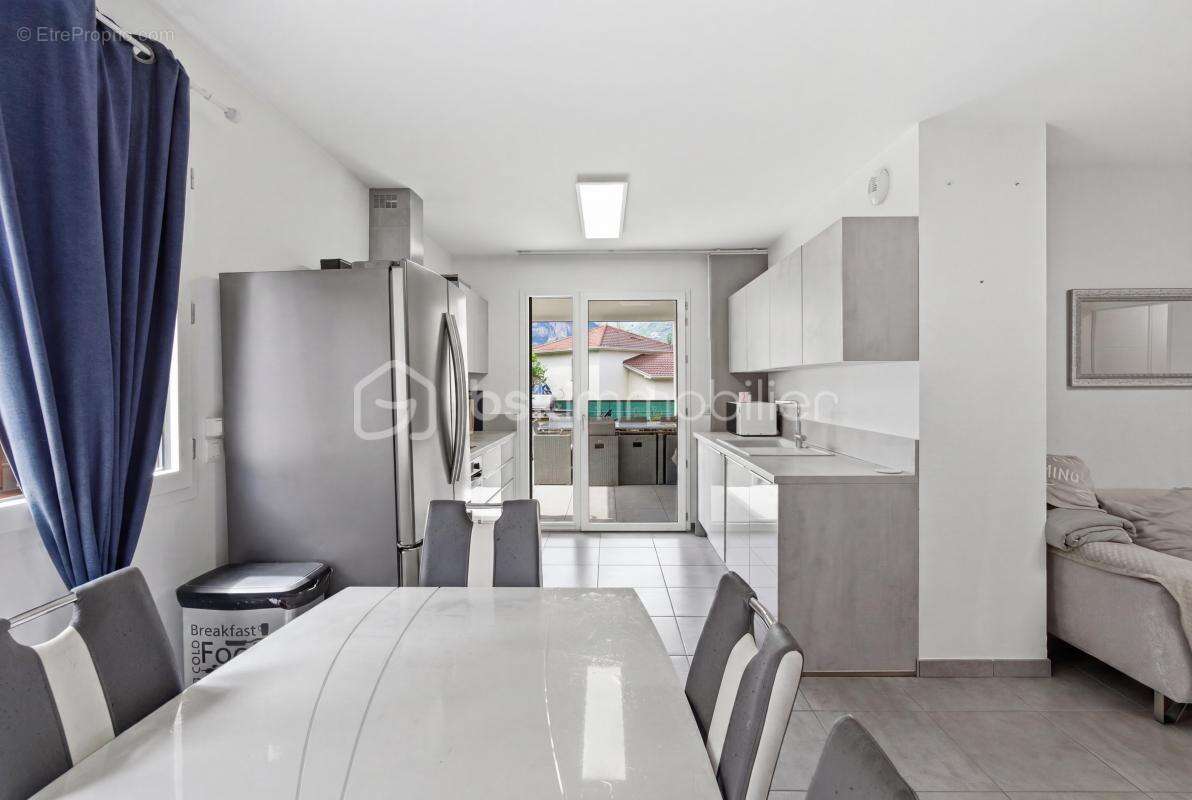 Appartement à SAINT-EGREVE