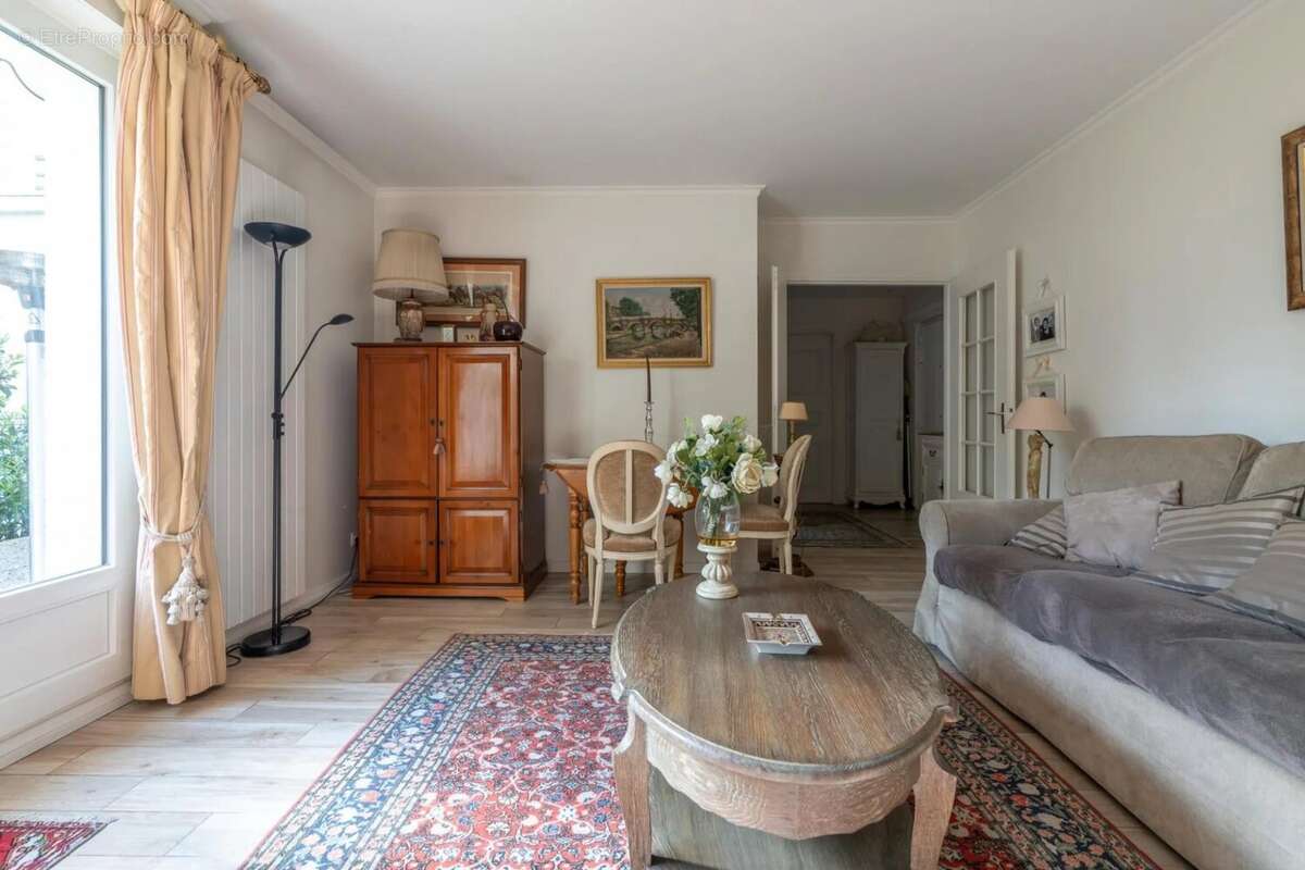 Appartement à LE PERREUX-SUR-MARNE