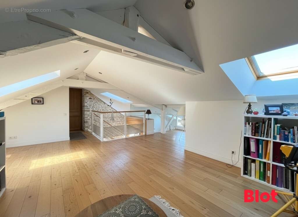 Maison à ERCE-EN-LAMEE