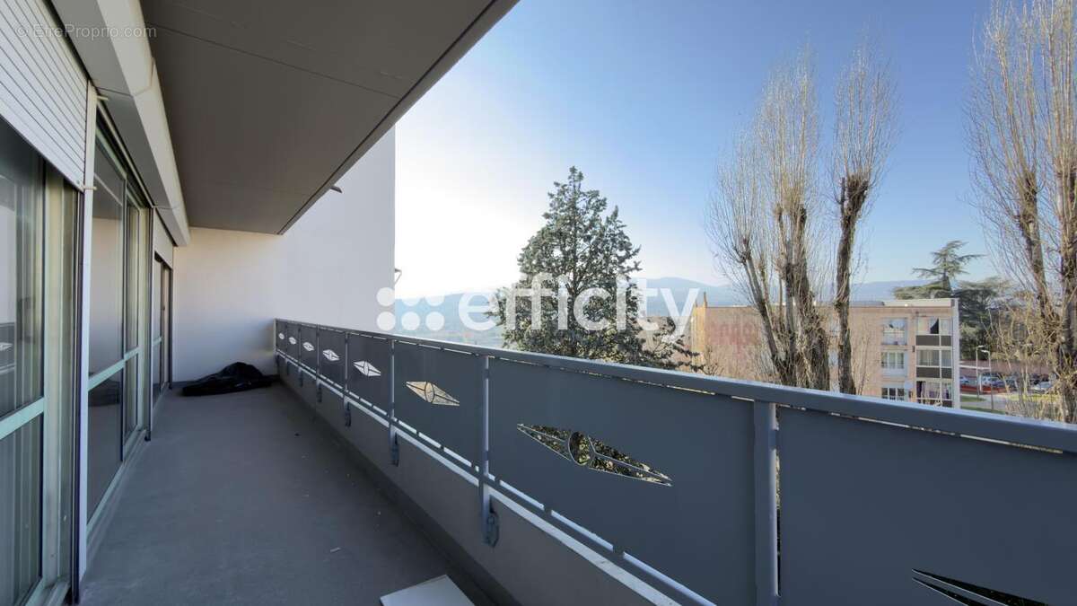 Appartement à LE PEAGE-DE-ROUSSILLON