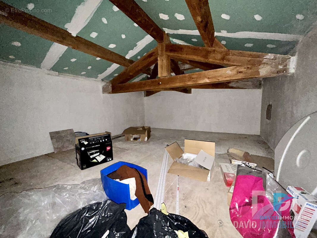 Maison à ESPONDEILHAN