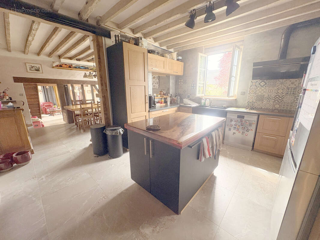 Maison à SAINTE-GENEVIEVE