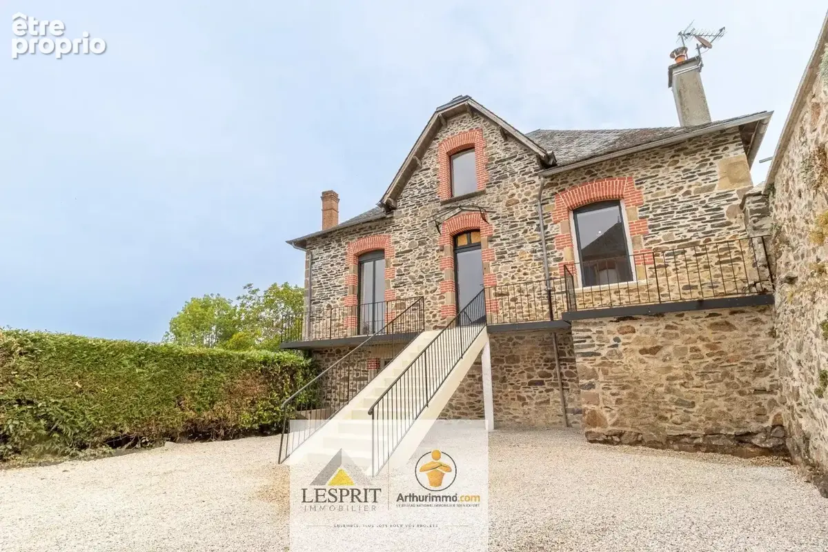 Photo Maison à Sainte-Fereole au prix de 450 000€