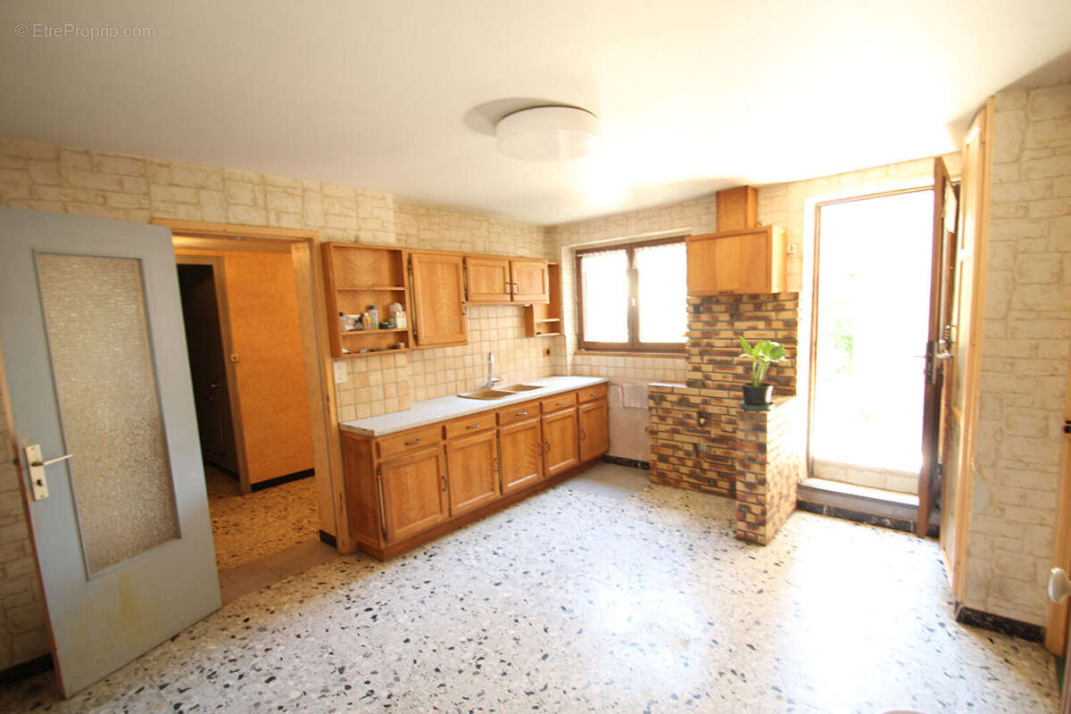 Maison de village en pierres - photo 6